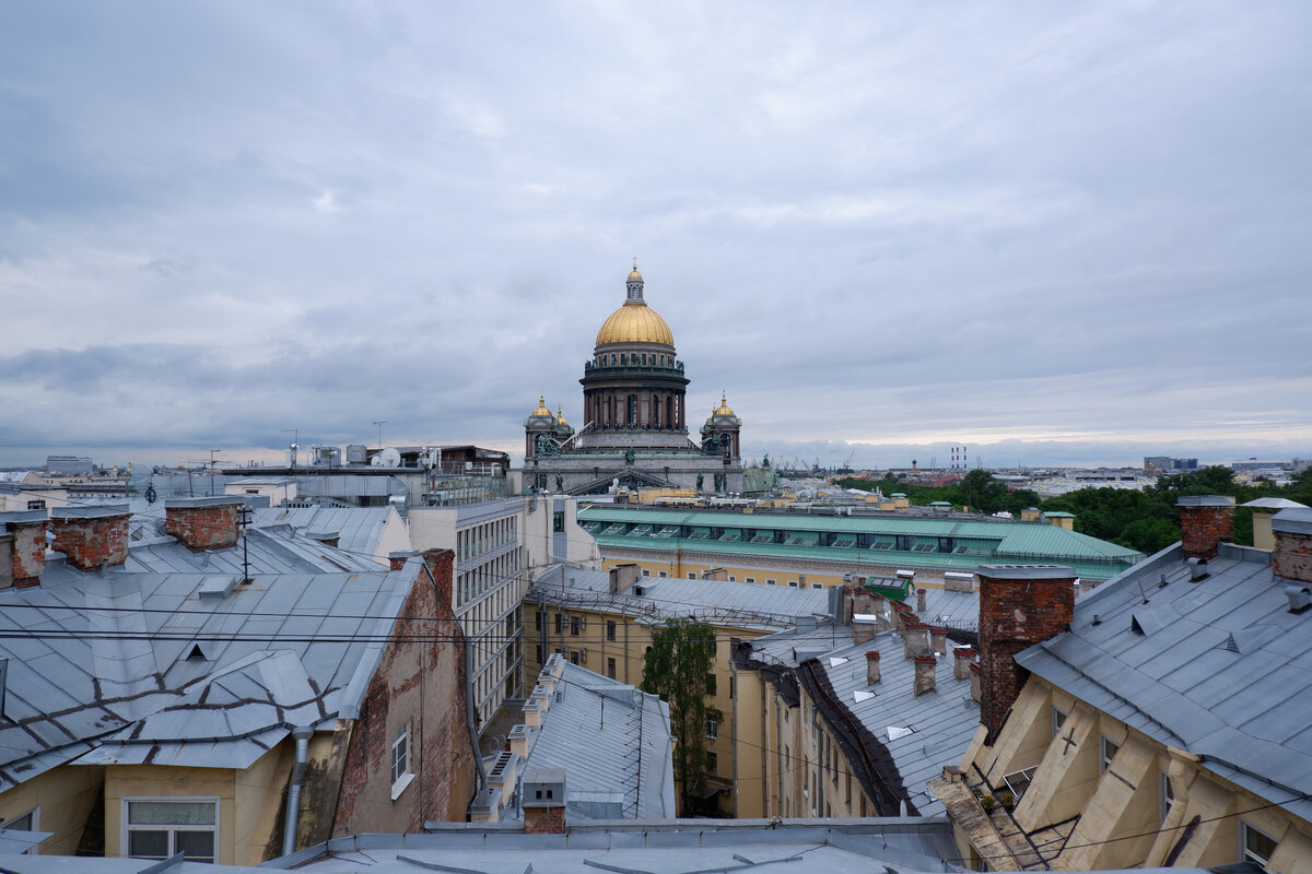 Крыша с видом на исаакиевский собор