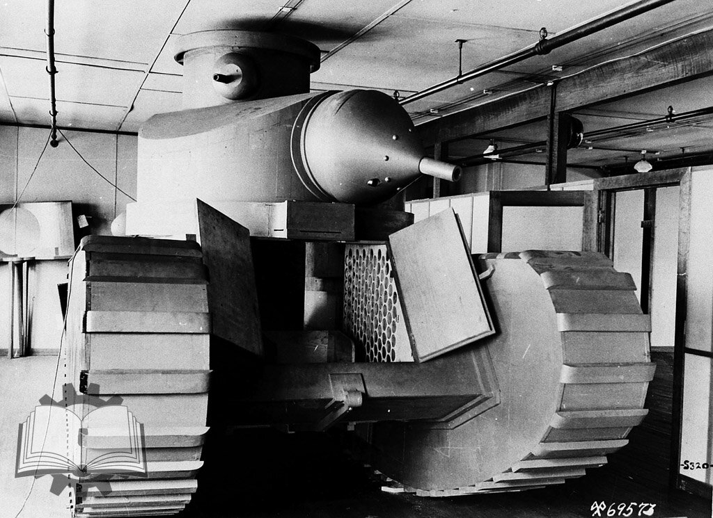 Макет Medium A Tank, 2 апреля 1920 года. Концептуально американский средний танк оказался явно лучше английского прародителя.