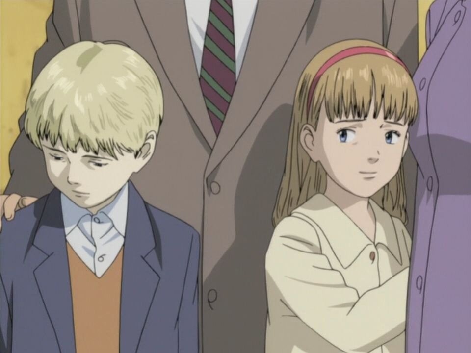 До разлуки близнецов, их часто брали в приемные семьи респектабельные бездетные пары, и Йохан всегда производил впечатление умного и дружелюбного ребенка. Кроме того, до определенного времени, а именно до встречи с Францем Бонапартой, который пришел навестить чету Либертов, Йохан не де