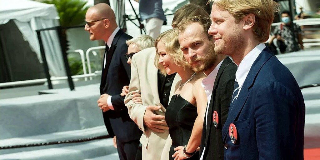 команда фильма "Петровы в гриппе" готовятся покорить Канны