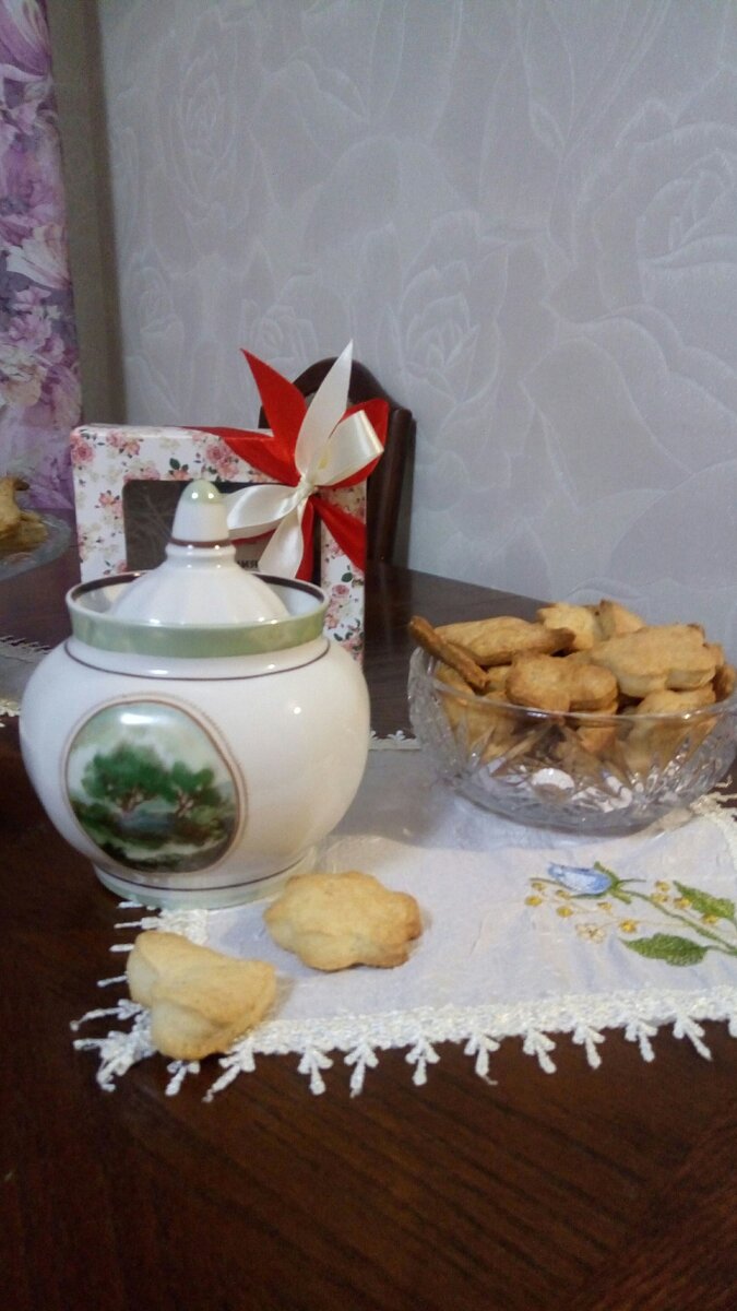 Вкуснейшие печенье на фото были сделаны по тому же "семейному" рецепту, но уже моей свекрови