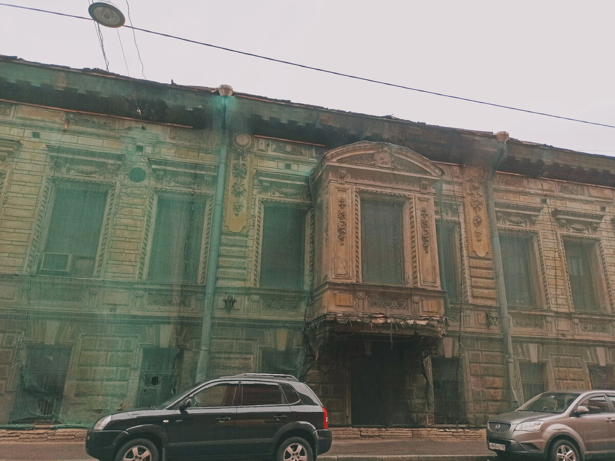 Вид на особняк Брусницыных с Кожевенной линии