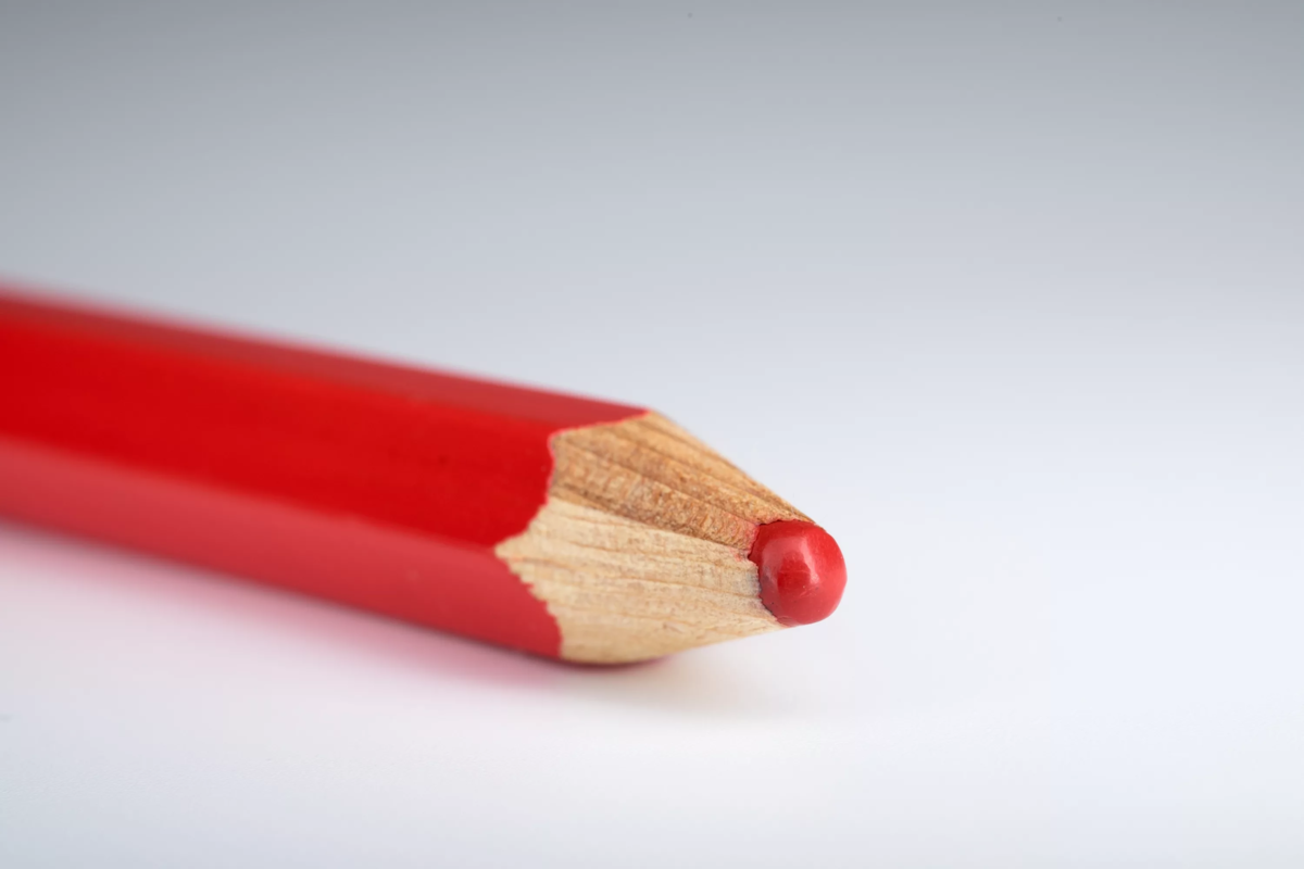 Карандаш простой хорошего качества. Карандаш. Красивые карандаши. Один карандаш. Красный карандаш для рисования.
