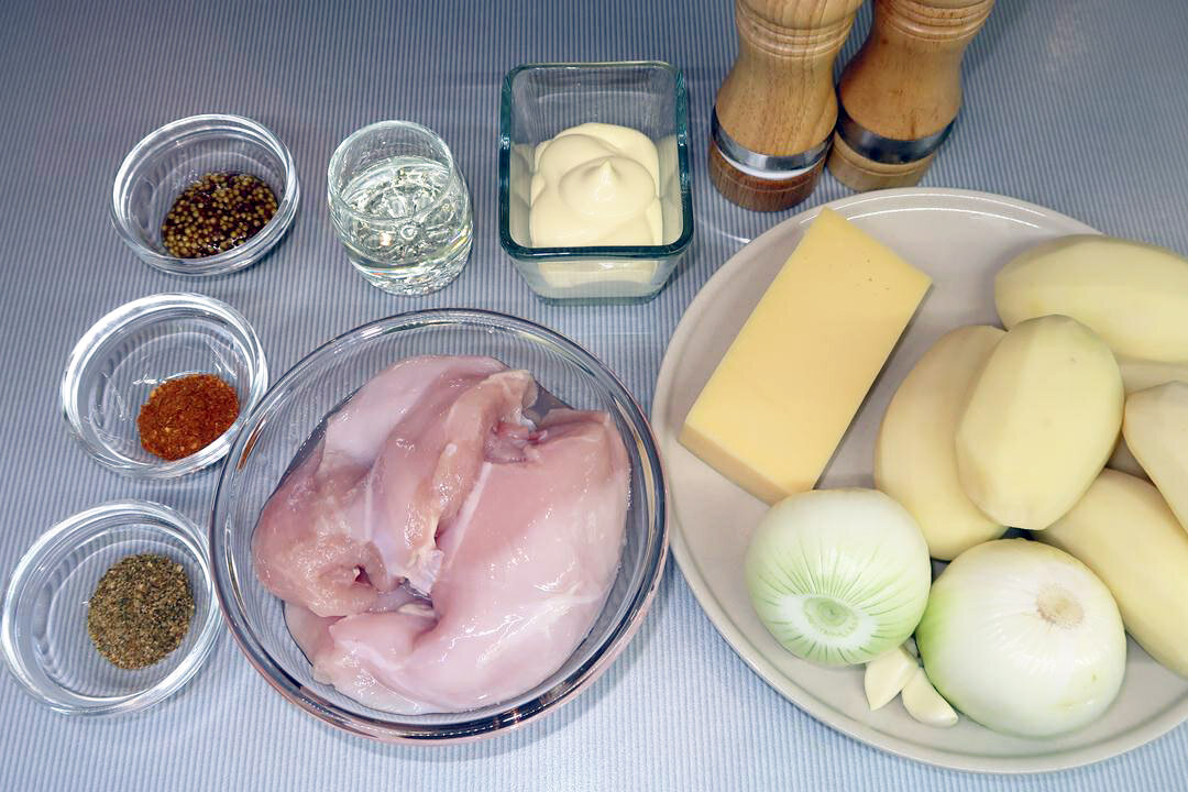 Запеченное куриное филе с помидорами в духовке, рецепт с фото — вторсырье-м.рф