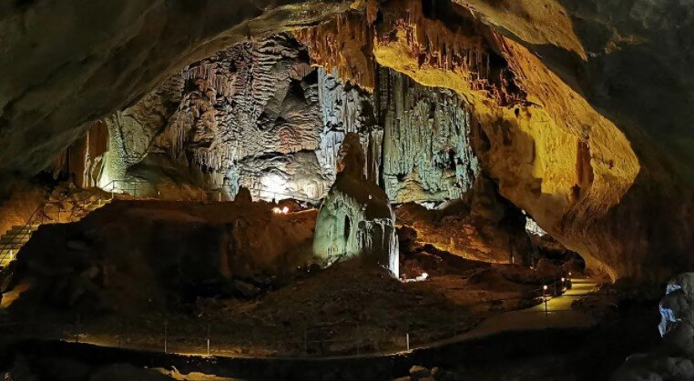 Мамонтовая пещера в Алуште. Крым