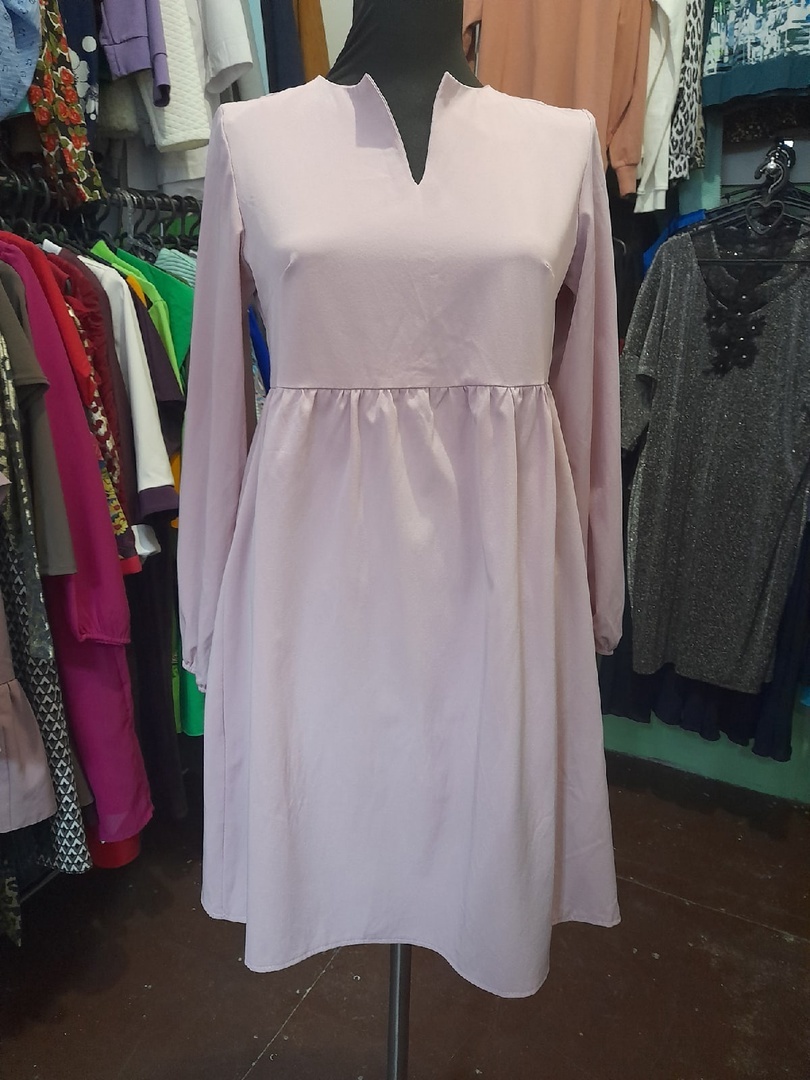 Вот такое платьице опять в спросе. Кому интересно. 44,46 размер (новая цена 1000 руб, было 1500 руб.)