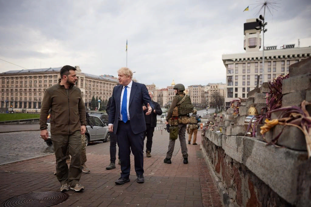 Киев новости сейчас. Борис Джонсон в Киеве. Президент Украины 2022. Путин в Киеве.