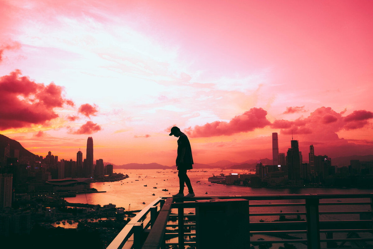 "Кто играет в человечков?", Екатерина Широкова. Фото Anthony Intraversato Unsplash