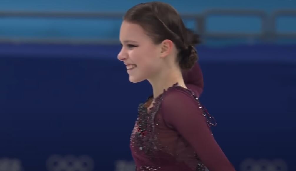 Анна Щербакова после произвольной программы на зимних Олимпийских играх 2022. Источник фото: официальный сайт Первого канала.