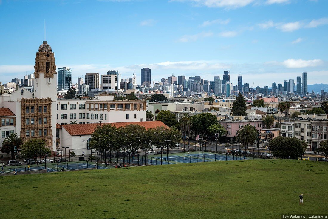 San francisco русский. San francisco русский. Списанные троллейбусы сан франциско. Сан франциско рашн хиллс. Улицы 1960х сан франциско рашен-хилл.