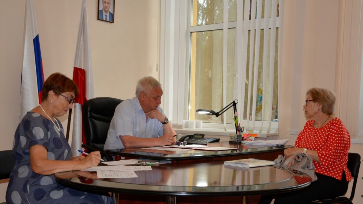    «Если выделят деньги – починим двор»: Плеханов отвечает на вопросы жителей Энгельса устно и письменноНовости Саратова и области – Сетевое издание «Репортер64»