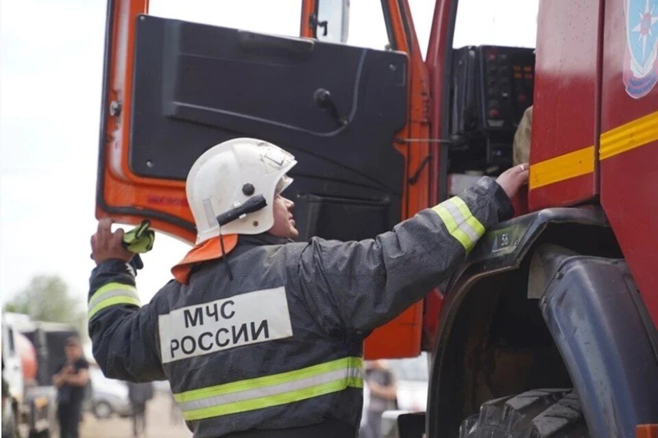     Огонь удалось потушить за несколько минут. Фото: Светлана Маковеева