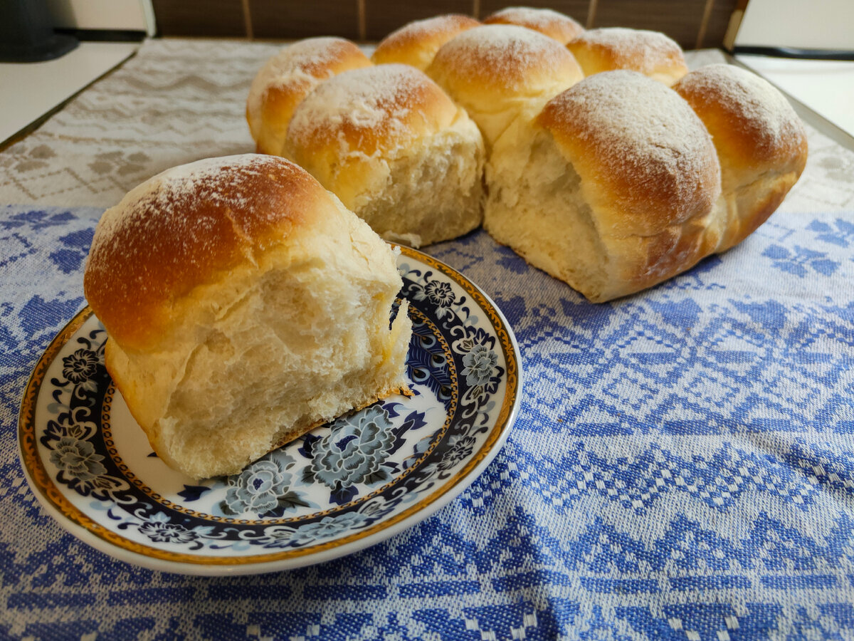 Плюшки с сахаром с сухими дрожжами