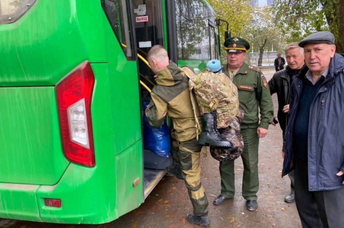    Несколько мобилизованных погибли в учебном центре на Урале