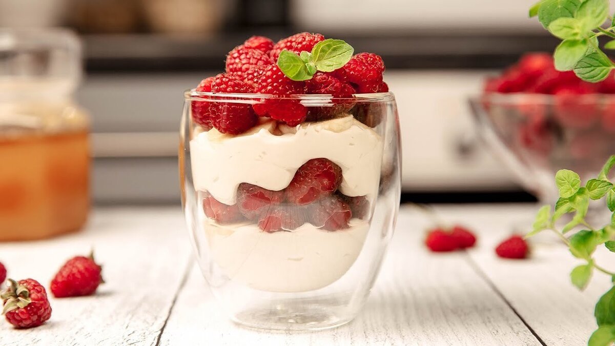    Банановый десерт с йогуртом и творогом