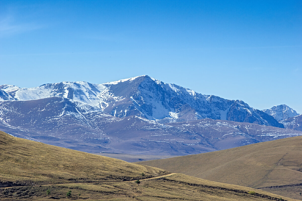 Вершины к западу от Эльбруса 