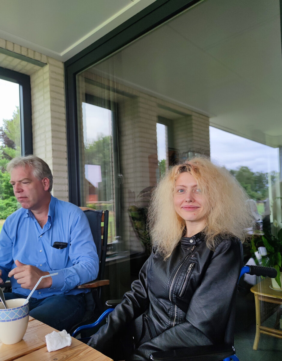 Брат Баса (это мы у него в гостях на "день отца")