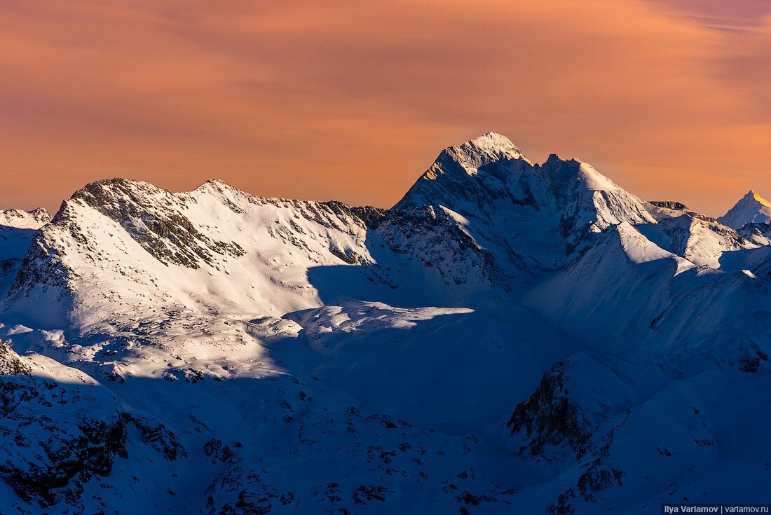 Альпы тирольские горы австрия. Отель chalet mounier ле дез альп. Австрия горы альпы. Альпийская 2. Альпийские горы в швейцарии.