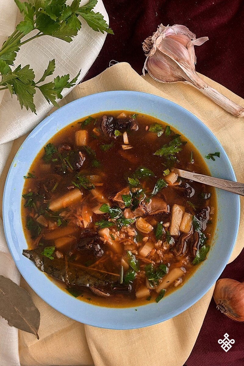 Рецепт Суп с белыми грибами и рисом. Калорийность, химический состав и пищевая ценность.