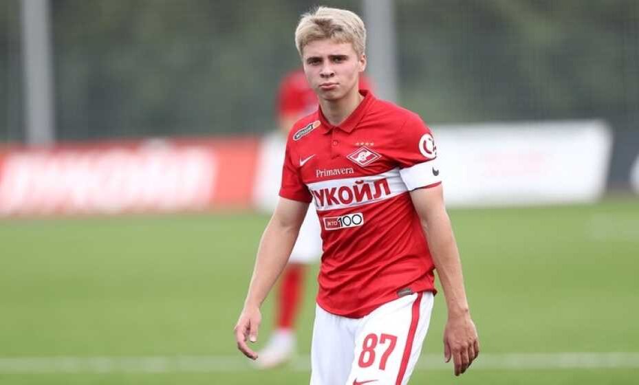    Даниил Зорин дебютировал за «Спартак» в 18 лет в матче Кубка России против «Факела». Фото: Соцсети ФК «Спартак»
