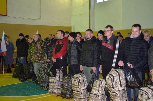    В Сорочинске проводили очередную группу мобилизованных мужчин Белов Михаил Александрович