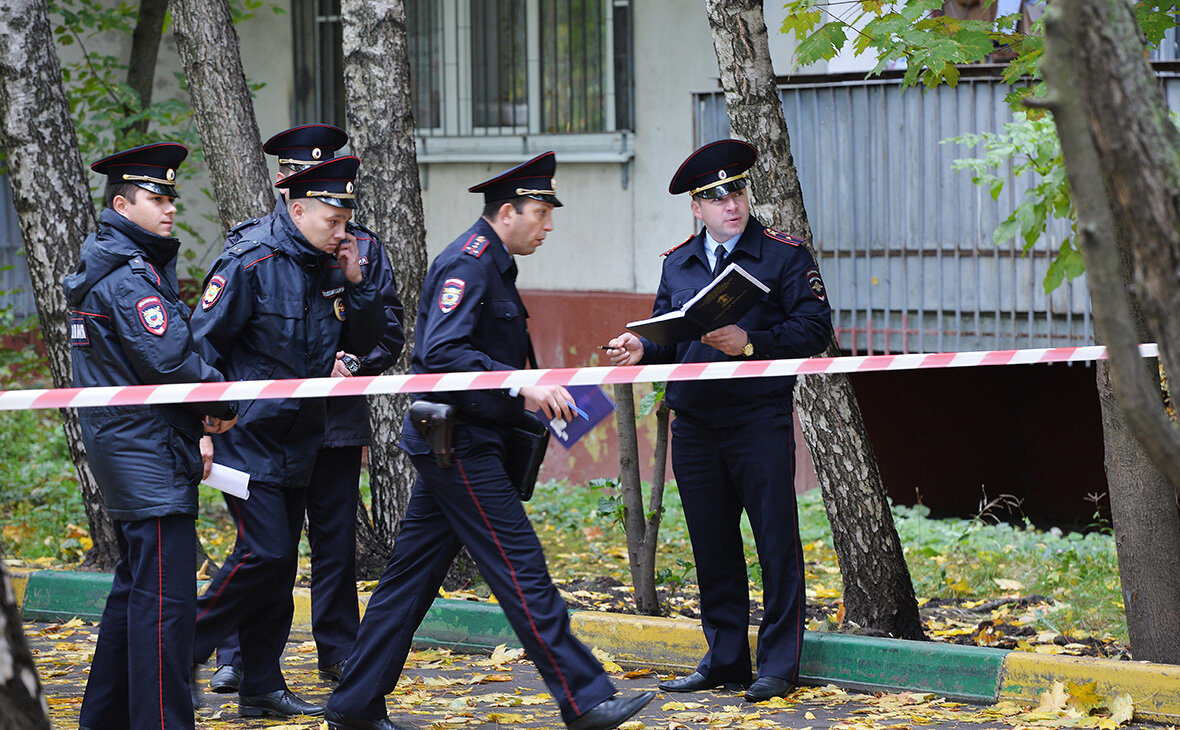 Сотрудники полиции на месте происшествия. Фото rbc.ru