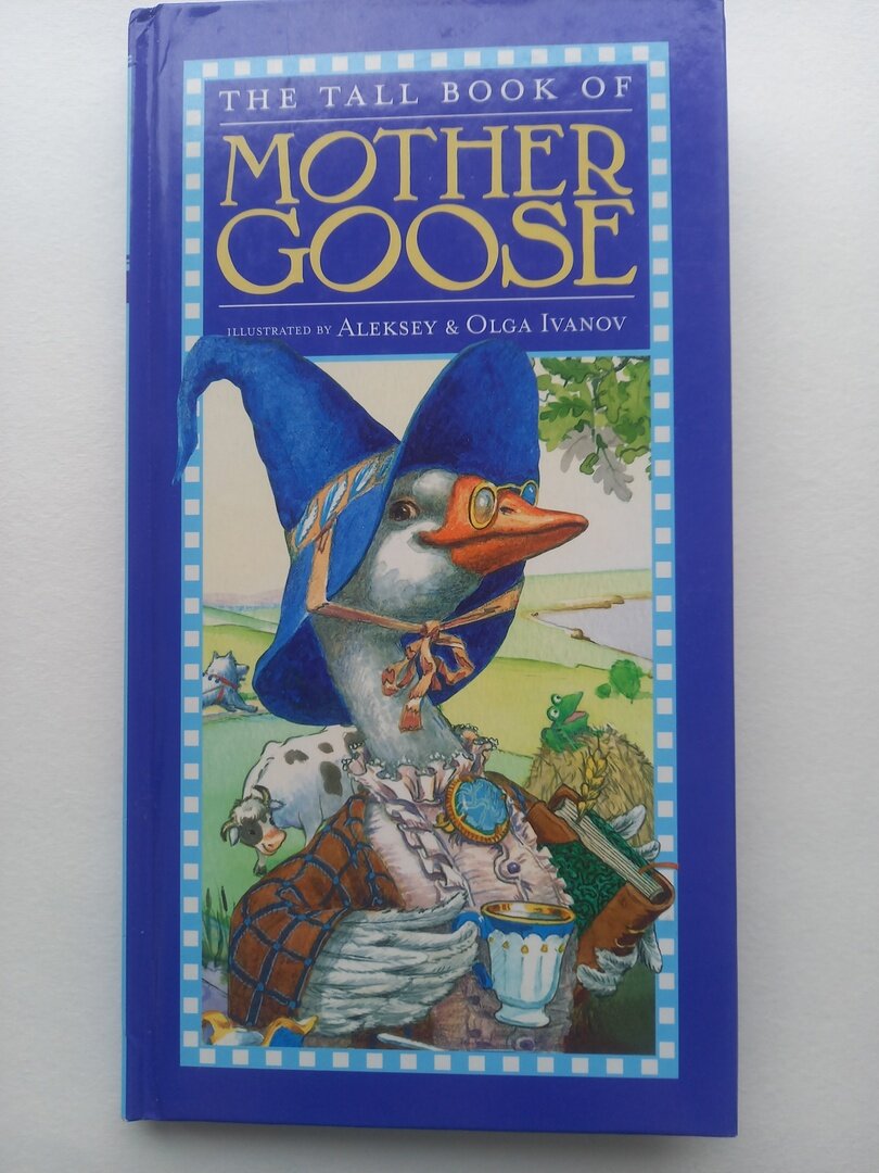 Привожу другой сборник, в нем удобнее располагается стихотворение.