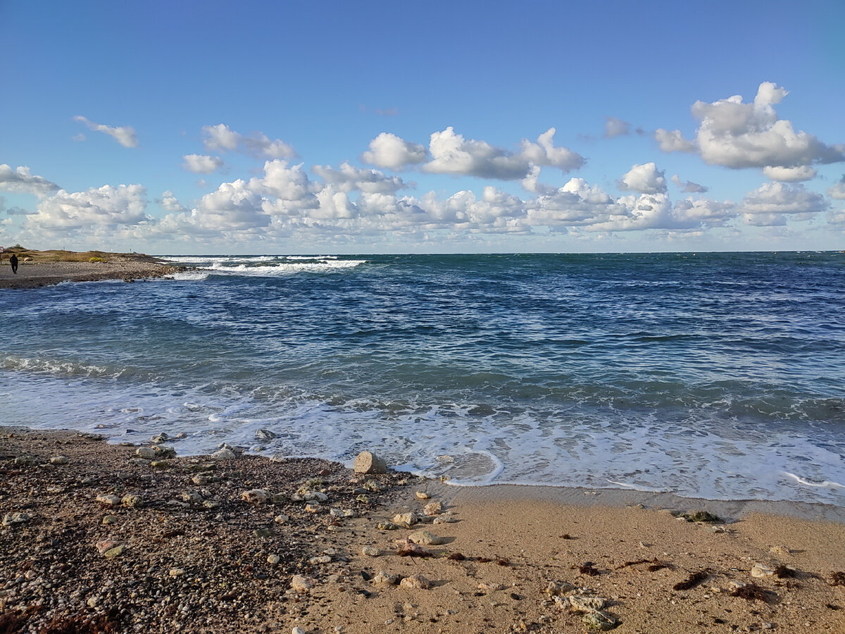 Облака над морем 