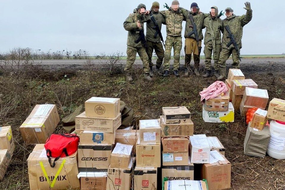     Волонтеры из Анапы регулярно отвозят помощь бойцам в зону СВО. Фото: t.me/MoreOz