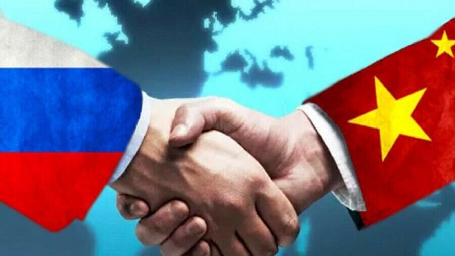     Экономическая связь между Россией и Китаем по итогам 2022 года побила рекорды. Повод ли это для радости? Эксперты считают, что стоит тревожиться: все от безнадежности. И указывают на опасную тенденцию.