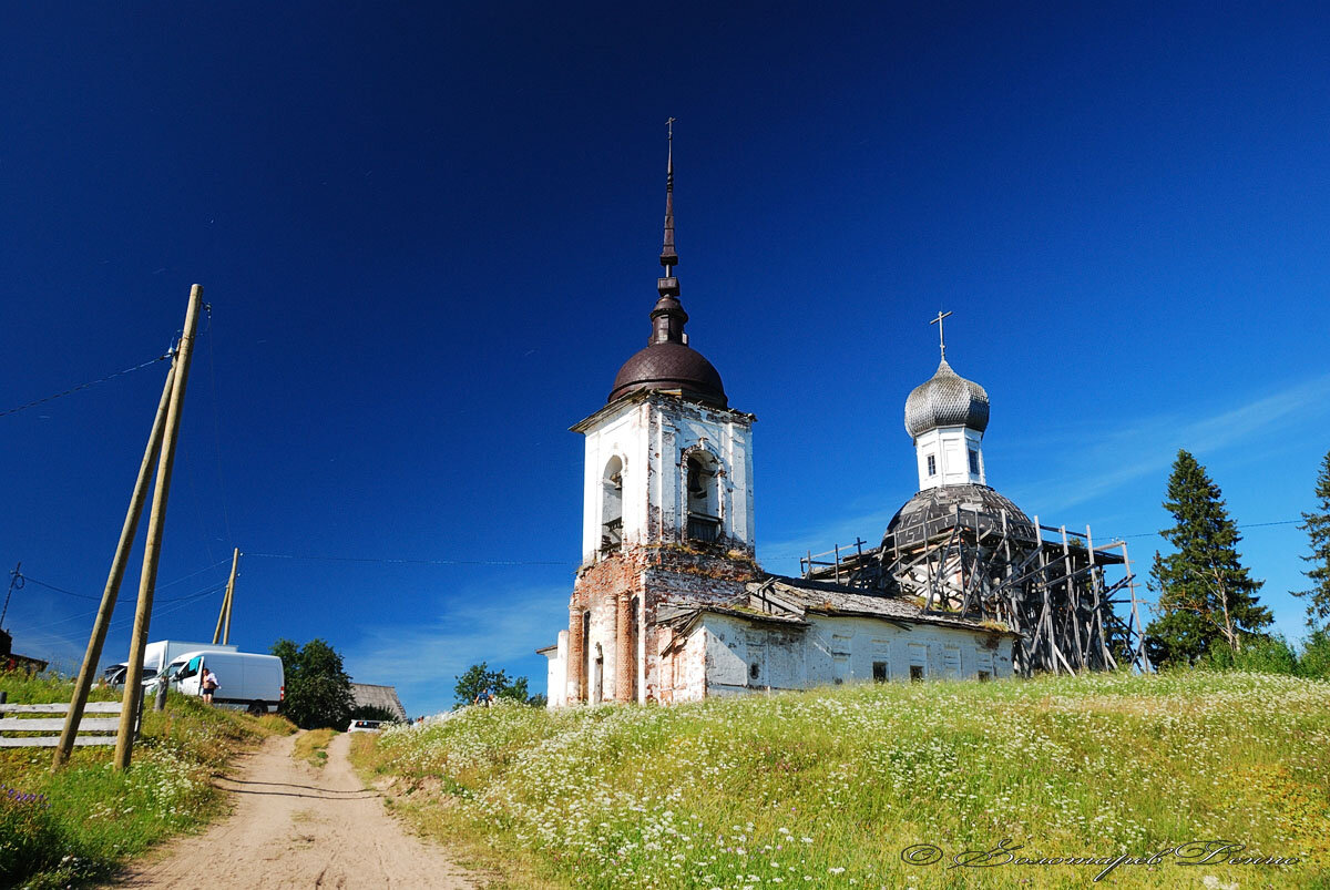 Церковь в Морщихинской. 