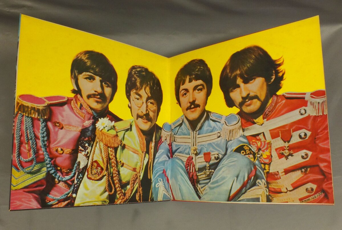 Группа the Beatles постеры
