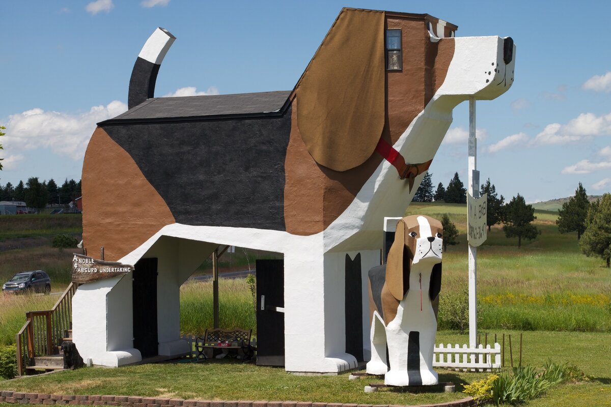 Дом в виде женщины. Гостиница dog bark park inn. the dog bark park inn (сша). dog bark park inn, сша, айдахо, коттонвуд внутри. дом-собака в штате айдахо.