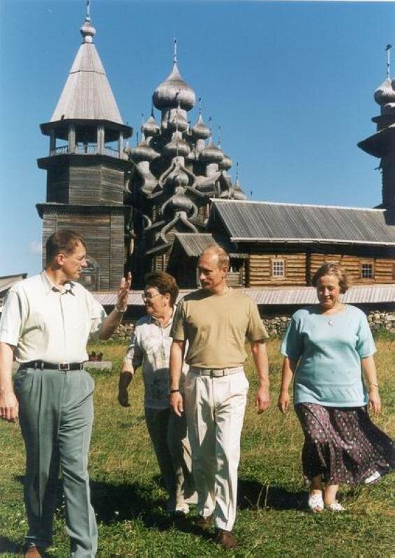 Светлана Васильевна не обещала, ежели что)…