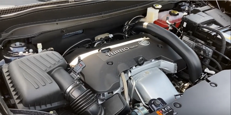 Подкапотное пространство у Buick Envision 2020 года.