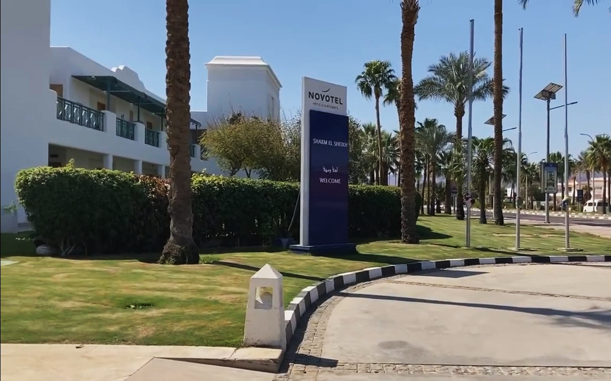 Novotel Beach 5*.