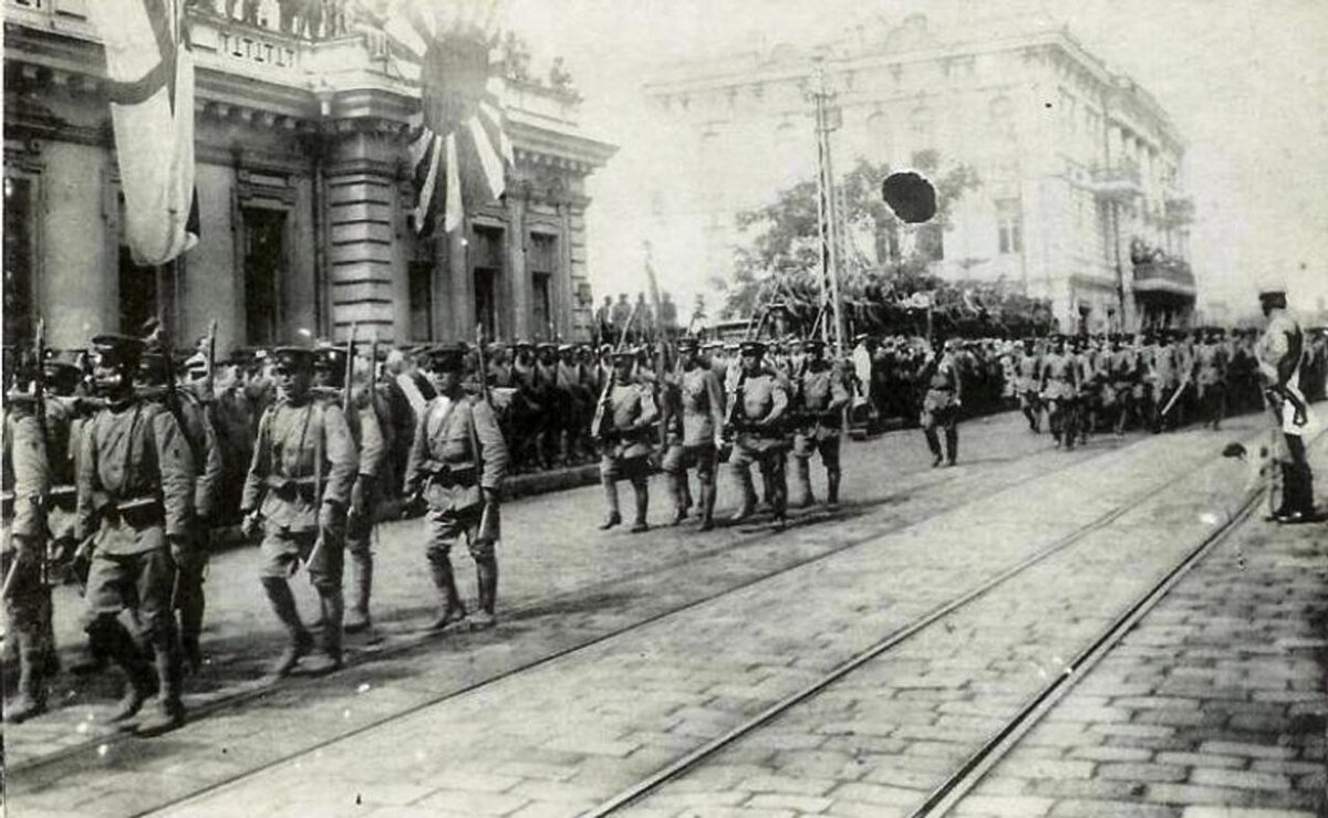 Японцы на дальнем востоке. Японская интервенция во Владивосток 1918. Высадка японских войск во Владивостоке 1918. Японцы во Владивостоке 1918. Интервенция на Дальнем востоке 1918-1920.