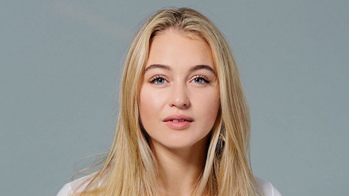 Искра Лоуренс