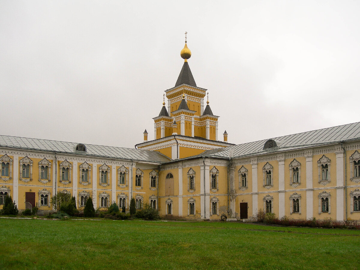 Николо-Угрешский монастырь фотоархив. Монастыри Подмосковья. Красивые монастыри Подмосковья. Самые известные монастыри в Подмосковье. Подмосковный монастырь