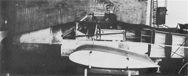 Полноразмерный макет Ju-287. Фото и иллюстрации взяты из открытых источников и принадлежат их авторам. 