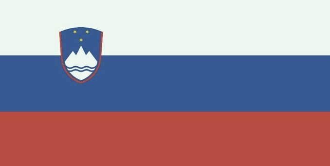 Действующий флаг Словении