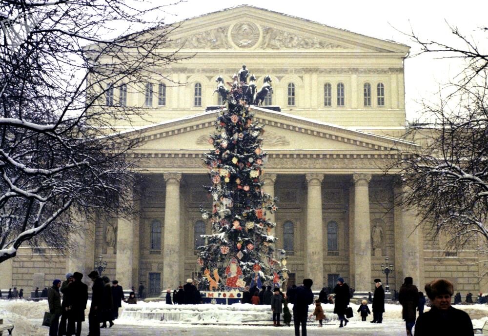 Разная Москва 1980 х годов и наших дней на фото сделанных с одних точек