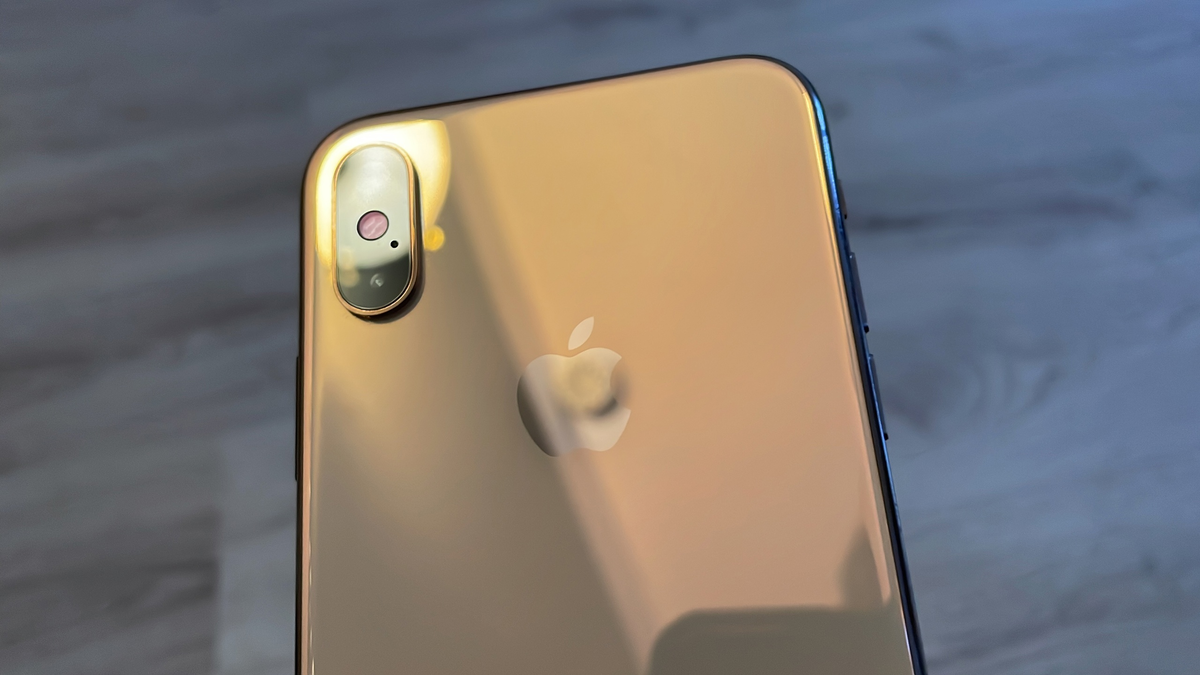 iPhone XS в 2022 - стоит ли брать? Тихий ужас. | Поясни За Мобилу | Дзен