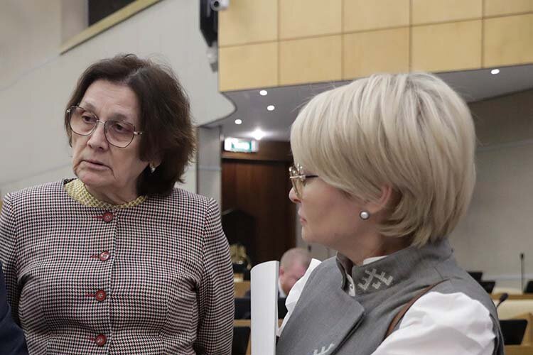 Депутаты Госдумы от Башкортостана Эльвира Аиткулова и Римма Утяшева предложили запретить популяризацию идей осознанной бездетности среди несовершеннолетних ради защиты семейных ценностейФото: duma.gov.ru