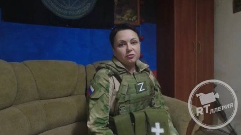     Елена Земенкова служит в армии ДНР ротным фельдшером.