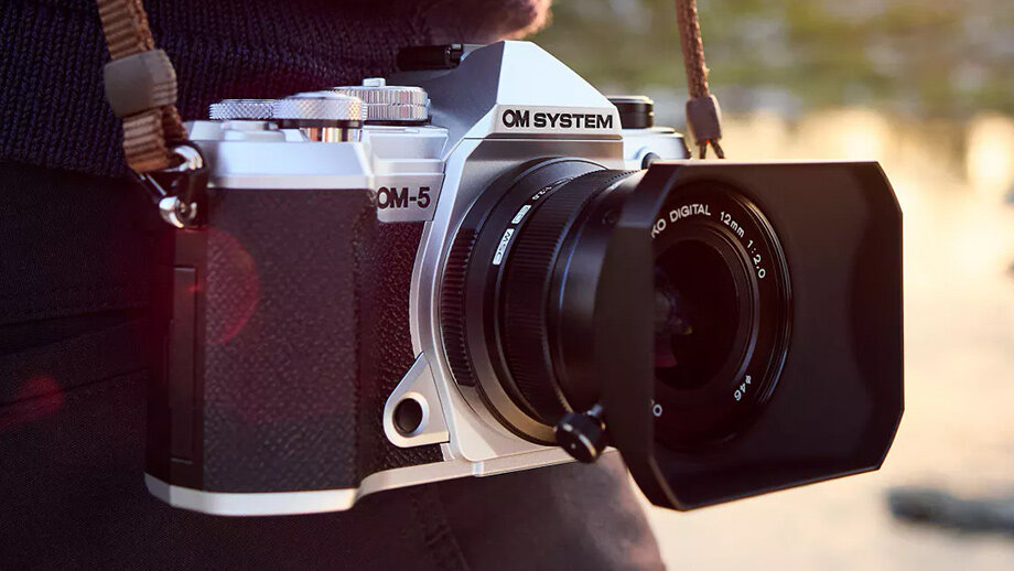 Беззеркальная камера OM System OM-5