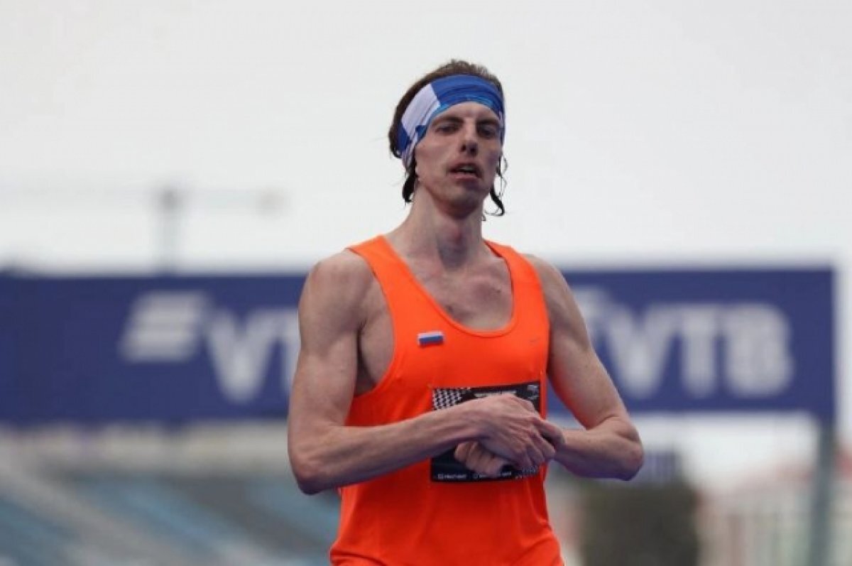    Воспитанникам спортивных школ Алексея Собина ставят в пример как успешного спортсмена. В волонтёрских организациях его знают как одного из самых отзывчивых участников.