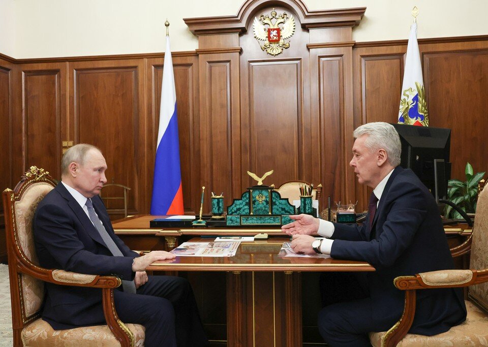     Президент РФ Владимир Путин во время встречи с мэром Москвы Сергеем Собяниным в Кремле. Фото: Михаил Климентьев/Пресс-служба президента РФ/ТАСС