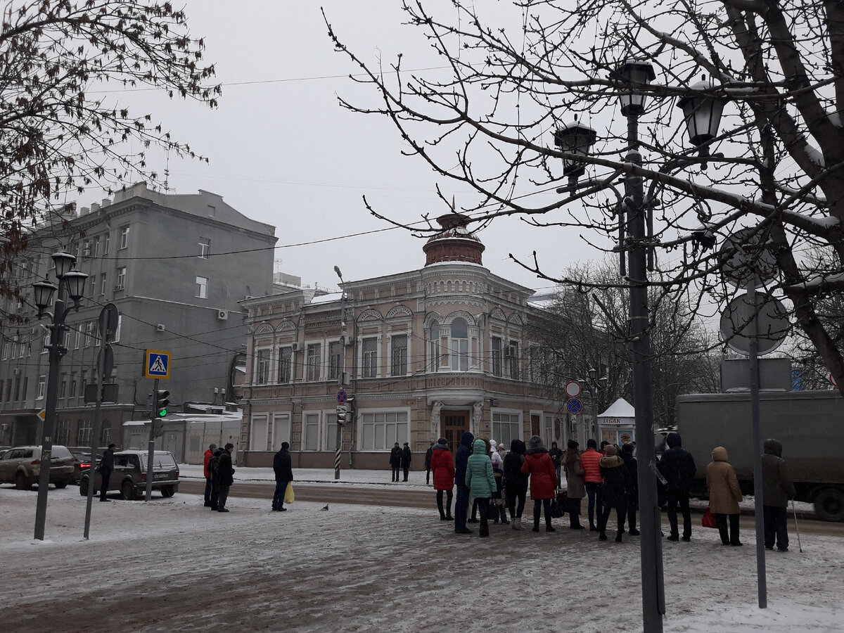 На местном Арбате