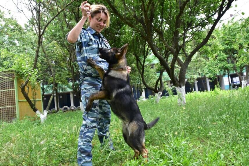 Мария Волкова со своим питомцем. Фото: Михаил Гладчук 
